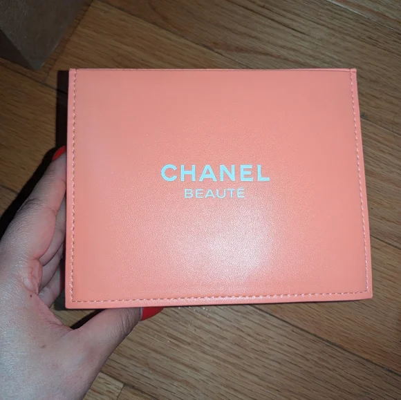 NEW CHANEL MAKEUP TAKEAWAYS LIMITED EDITION POUCH